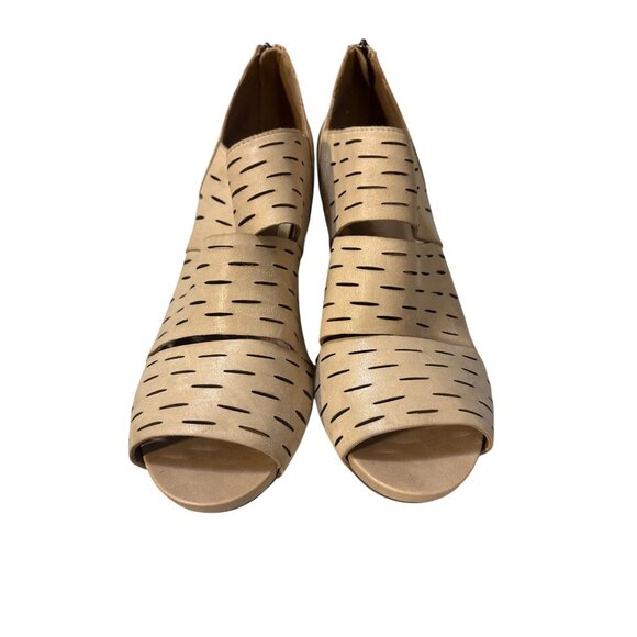 Clarks Womens Beige Peep Toe Cutout Heels With Side Zippers & Stacked Block Heel - Picture 2 of 9